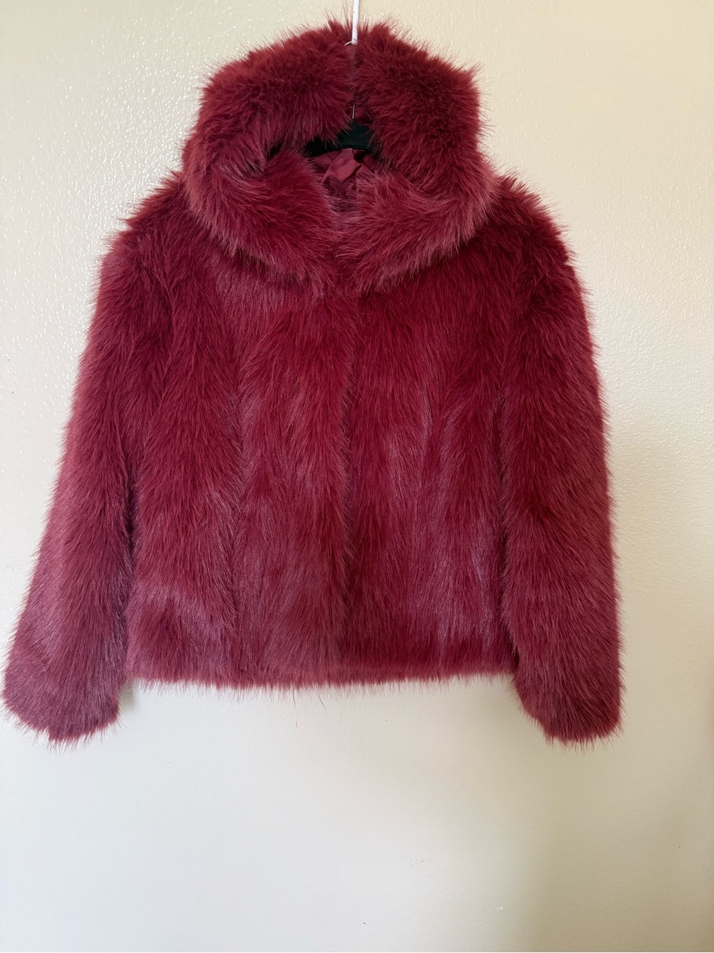 Wild Fable Burgundy Faux Fur Jacket S Y2K Mob Wife Glam Plush Coat - Picture 2 of 10